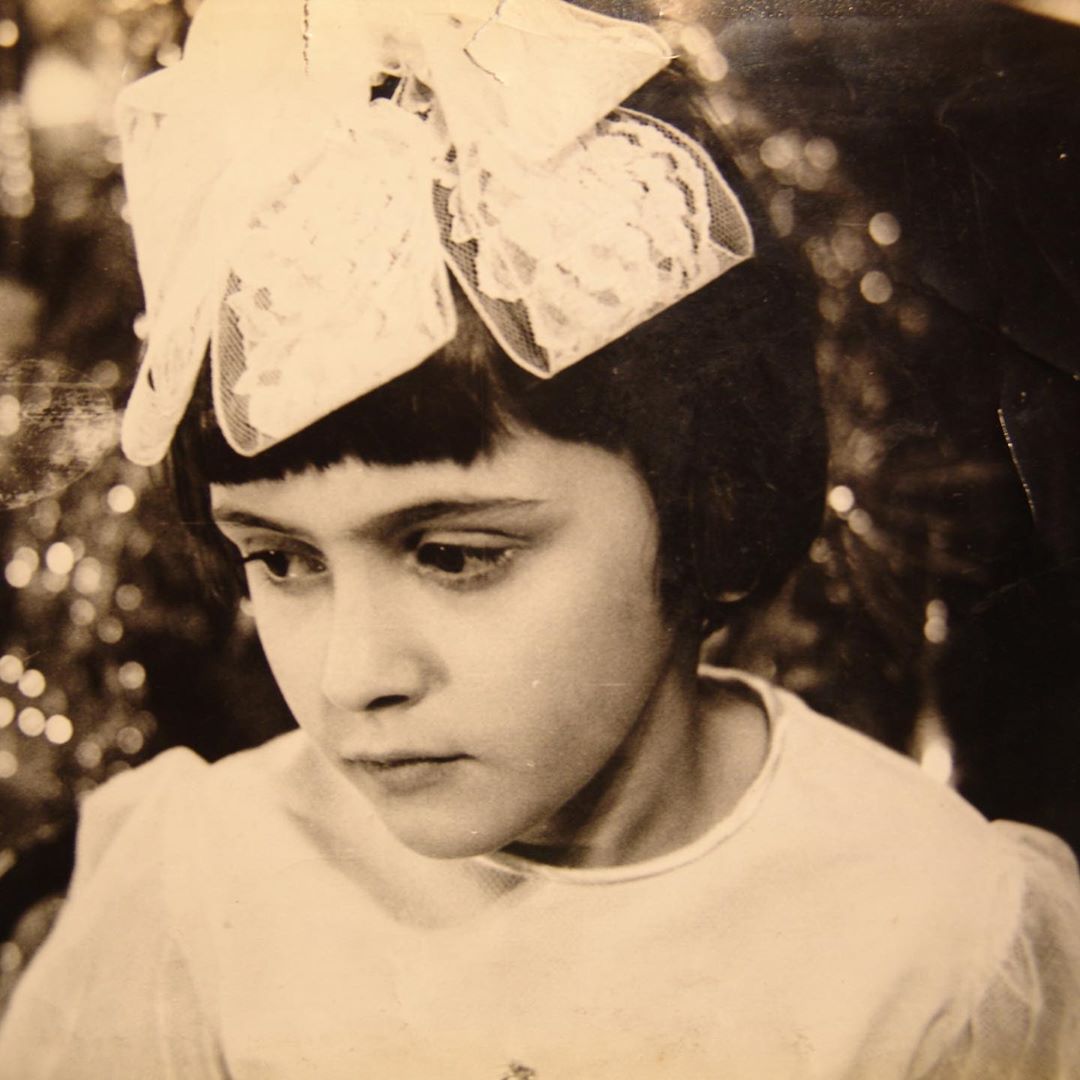 &quot;Почти не изменились&quot;: Ольга Сумская очаровала детскими фото с сестрой Натальей