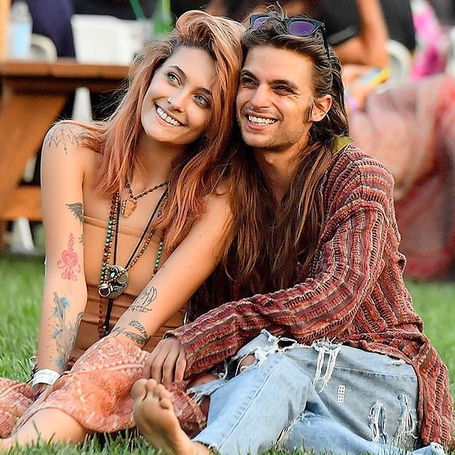 Дочка Майкла Джексона зібралася заміж за музиканта