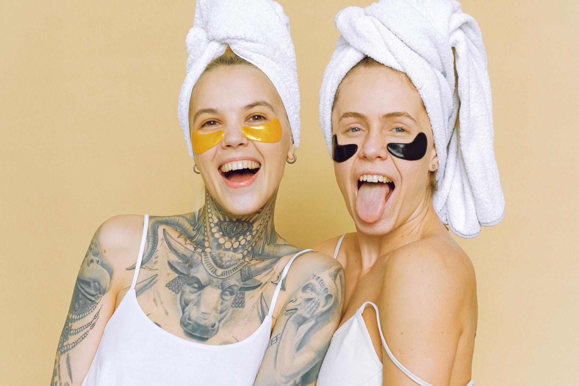 Домашні патчі під очі проти втоми і зморшок: результат вас вразить