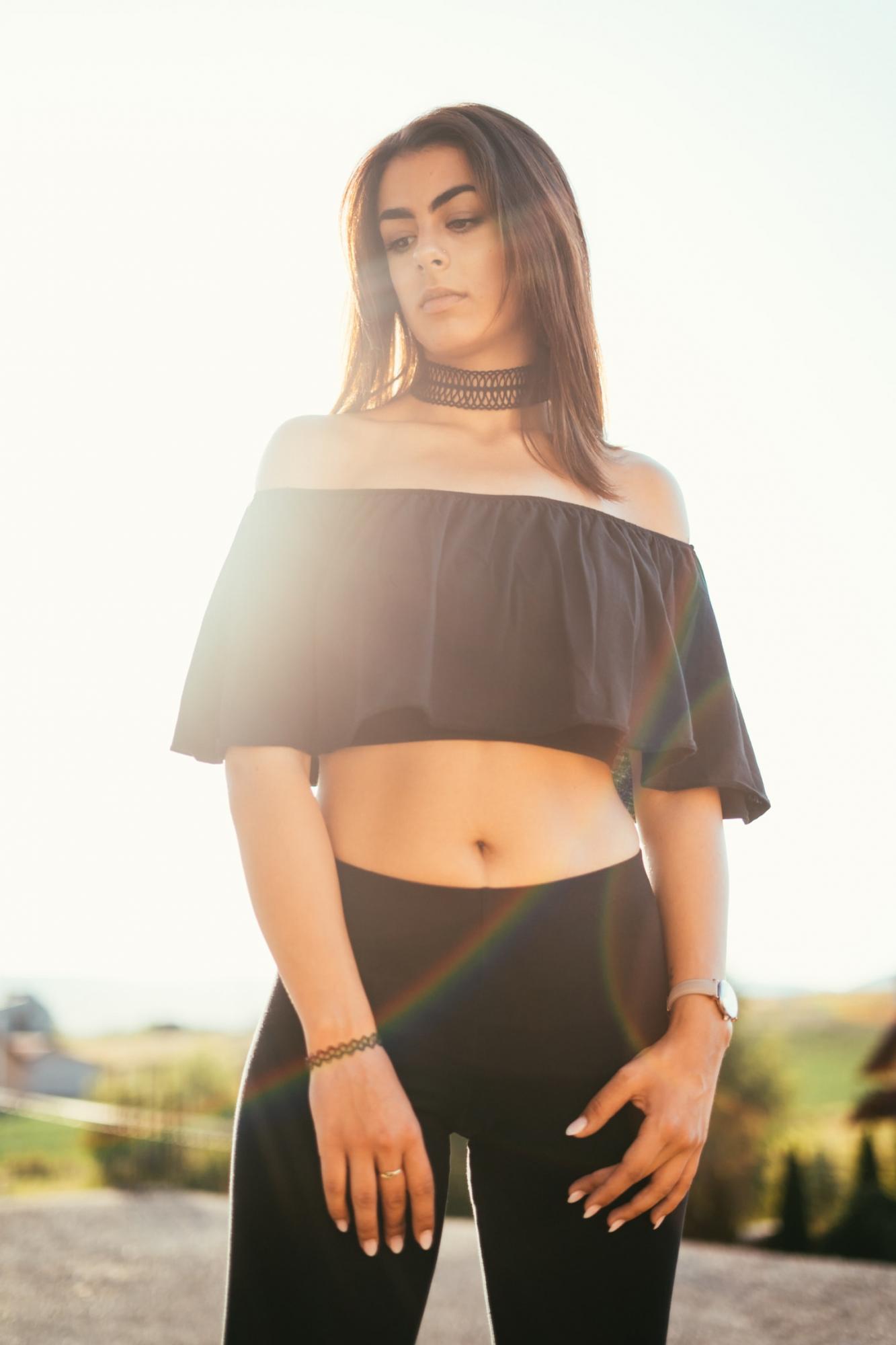 Фітнес-тренер пояснила, чому низ живота гірше піддається схудненню, і що з цим робити