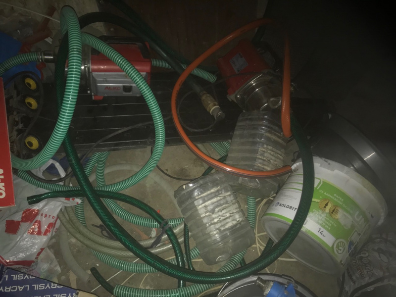 На Буковині викрили підпільний цех, у якому підробляли горілку відомих марок