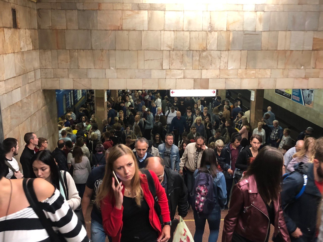 Паника в киевском метро: часть станций закрыта на вход и выход