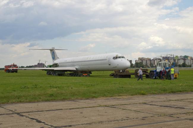 Дії силовиків можуть спровокувати аварію в аеропорту &quot;Київ&quot;, - заява
