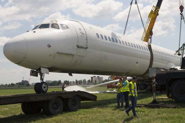 Дії силовиків можуть спровокувати аварію в аеропорту &quot;Київ&quot;, - заява