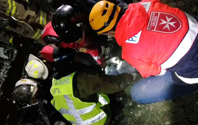 В Івано-Франківську обвалилася стіна, є загиблий і потерпілі