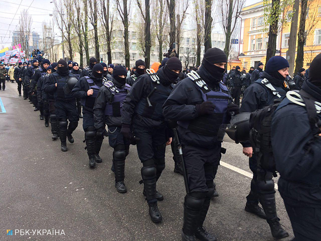 В Киеве сторонники  Саакашвили перекрыли движение по улице Владимирской