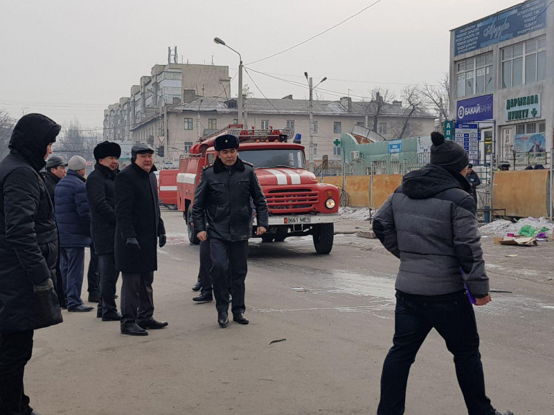 В Киргизии загорелся крупнейший в стране рынок, есть пострадавшие