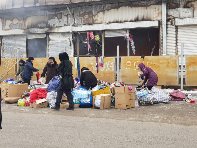В Киргизии загорелся крупнейший в стране рынок, есть пострадавшие