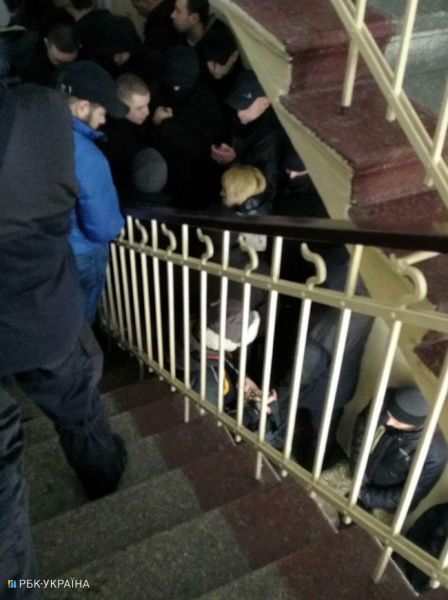 Суд над Трухановым: неизвестные устроили потасовку