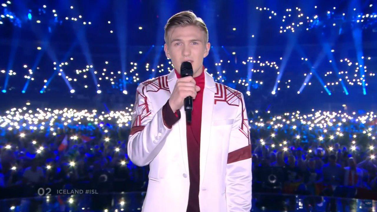 Ари Олафссон (Ari Ólafsson) с песней "Our Choice"