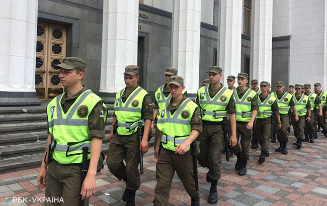 У здания Верховной рады шахтеры вышли на акцию протеста