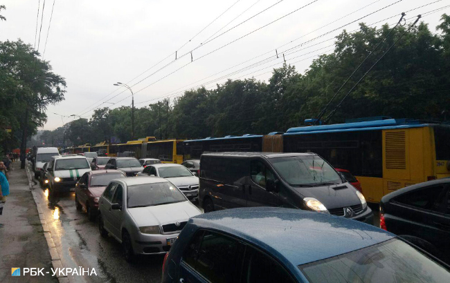 У Подільському районі Києва обвалився шляхопровід