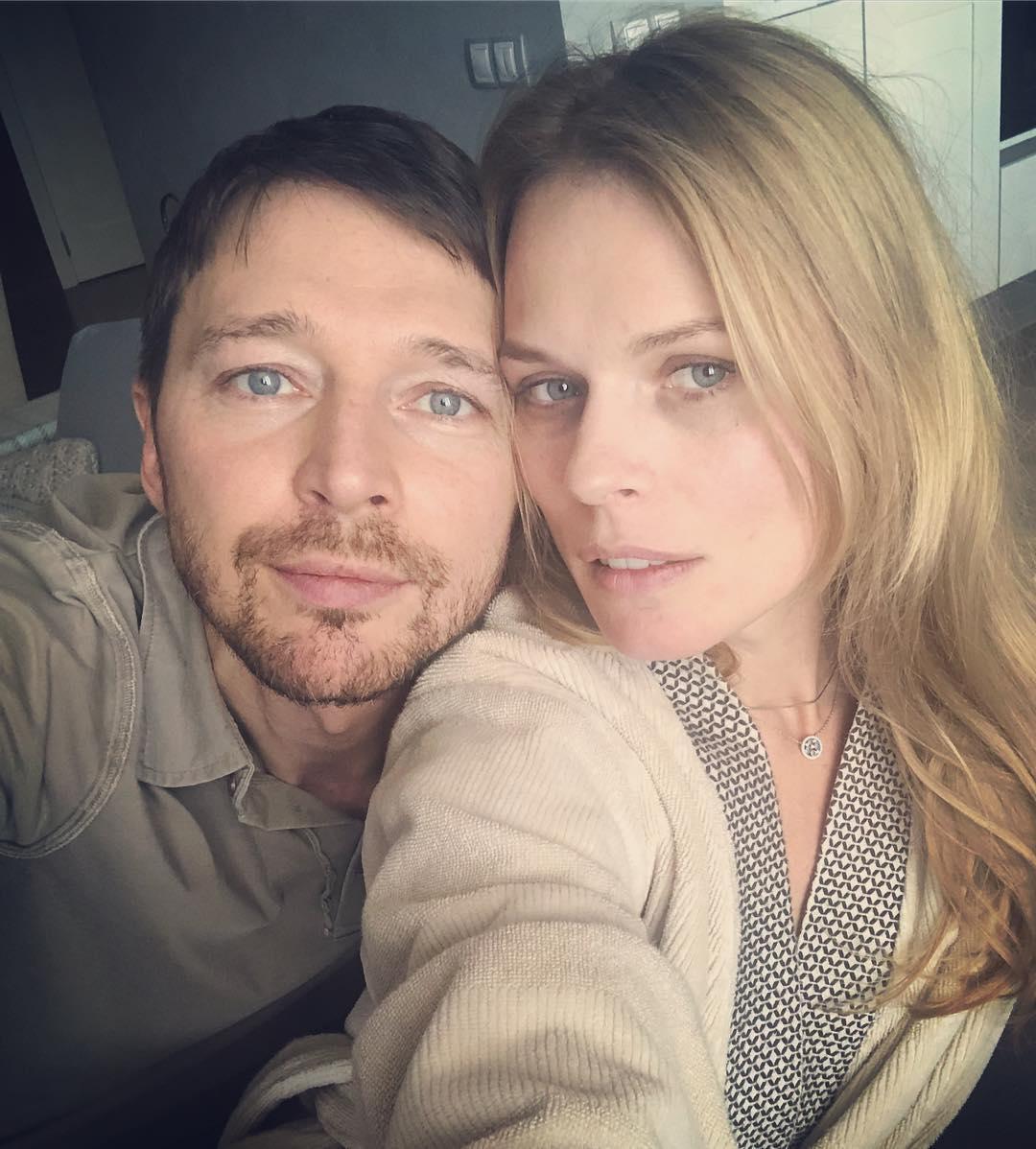 "Схожі один на одного: Фреймут поділилася рідкісним знімком зі своїм чоловіком