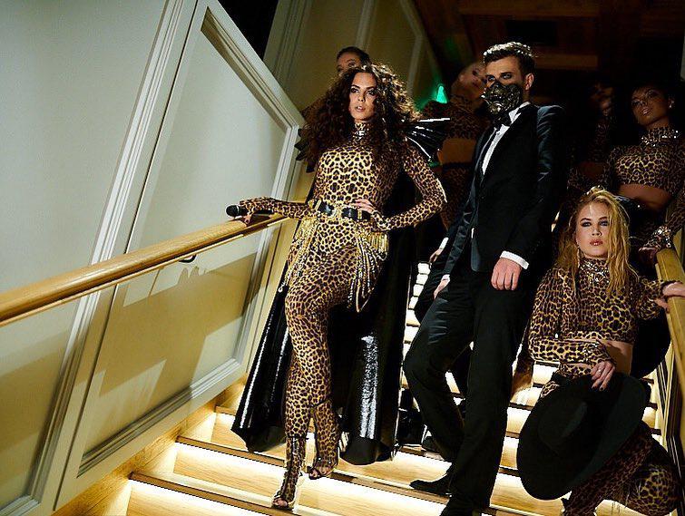 "Пантера": Настя Каменских поразила сеть ярким нарядом (фото)