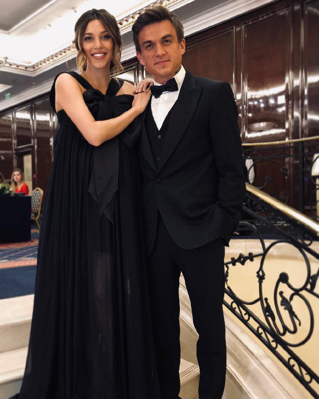 Влад Топалов сводил Регину Тодоренко на бал и сделал откровенное заявление со сцены