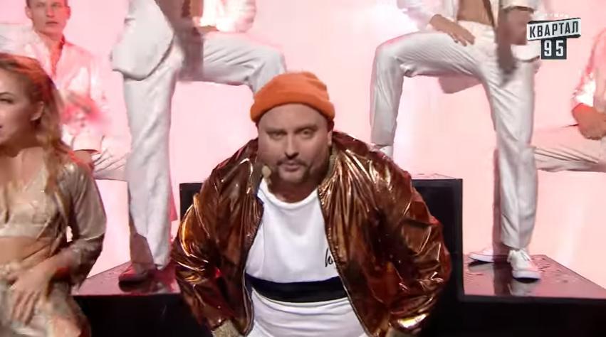 &quot;Лучше оригинала&quot;: звезда &quot;Лиги смеха&quot; перевоплотился в MONATIK