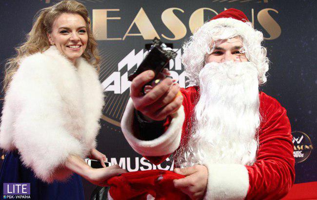 Каменських, Дорофєєва, Джамала: фото з червоної доріжки M1 Music Awards 2018