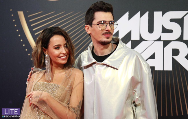 Каменських, Дорофєєва, Джамала: фото з червоної доріжки M1 Music Awards 2018