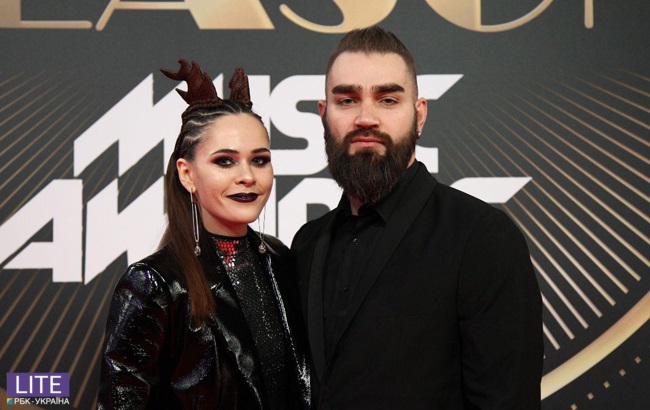 Каменських, Дорофєєва, Джамала: фото з червоної доріжки M1 Music Awards 2018