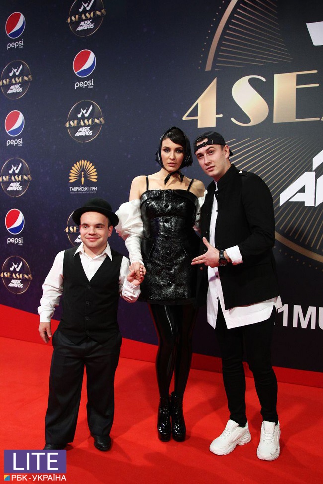 Каменских, Дорофеева, Джамала: фото с красной дорожки M1 Music Awards 2018