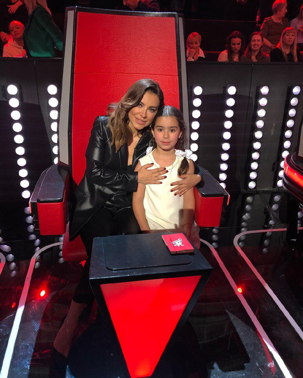 Ані Лорак засвітила палець без кільця після новини про розлучення