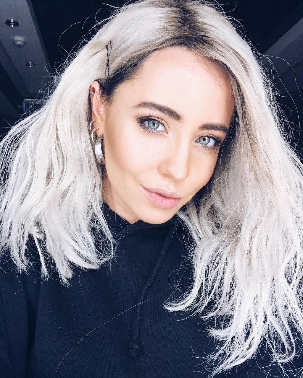 "Такая молодая, а уже седая": Дорофееву раскритиковали за смену имиджа (фото)