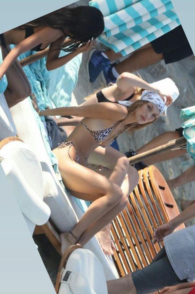 Она совершенна: Белла Хадид засветила роскошное тело в леопардовом бикини