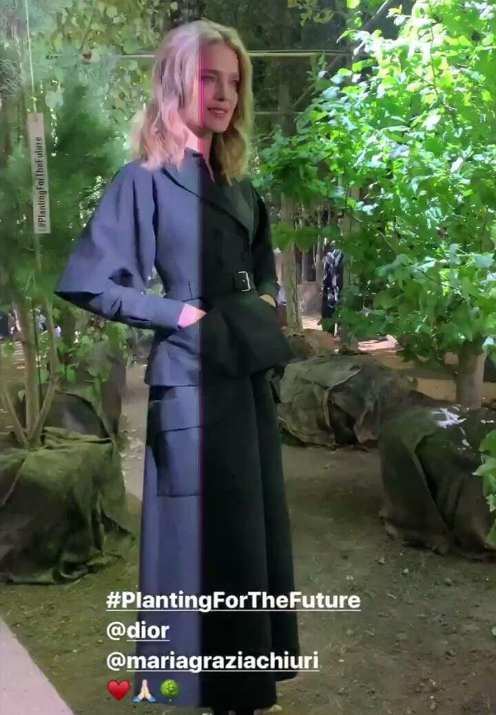 Осенняя классика: Наталья Водянова показывает, как носить теплый брючный костюм