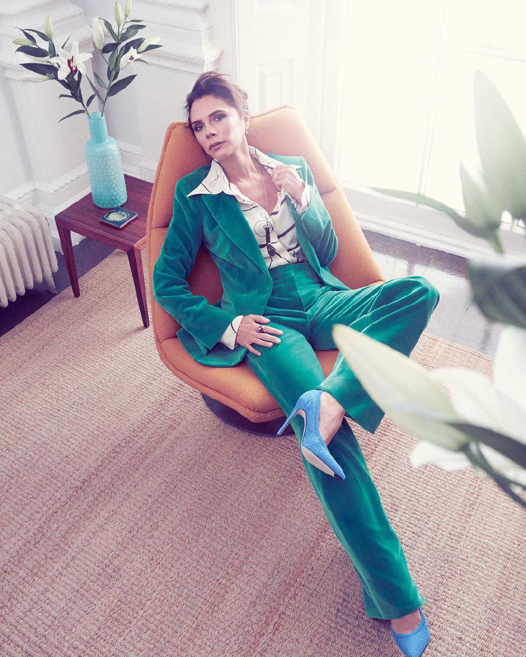 Вікторія Бекхем демонструє найбільш стильні костюми сезону у зйомці для польського Vogue