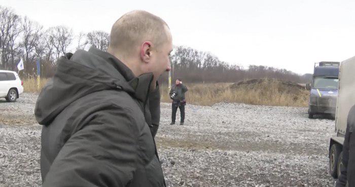 Слезы радости: появилось трогательное видео встречи освобожденного из плена с матерью