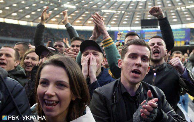 Неспортивный разговор: как прошли дебаты Зеленского и Порошенко на &quot;Олимпийском&quot;