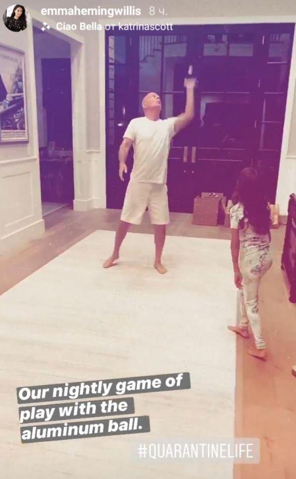 З коханою дружиною і дітьми: Брюс Вілліс весело відзначає 65-річчя в колі близьких