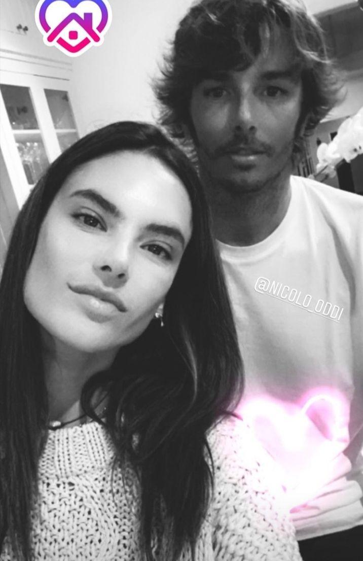 Сімейна ідилія: Алессандра Амбросіо зворушила рідкісним фото з коханим