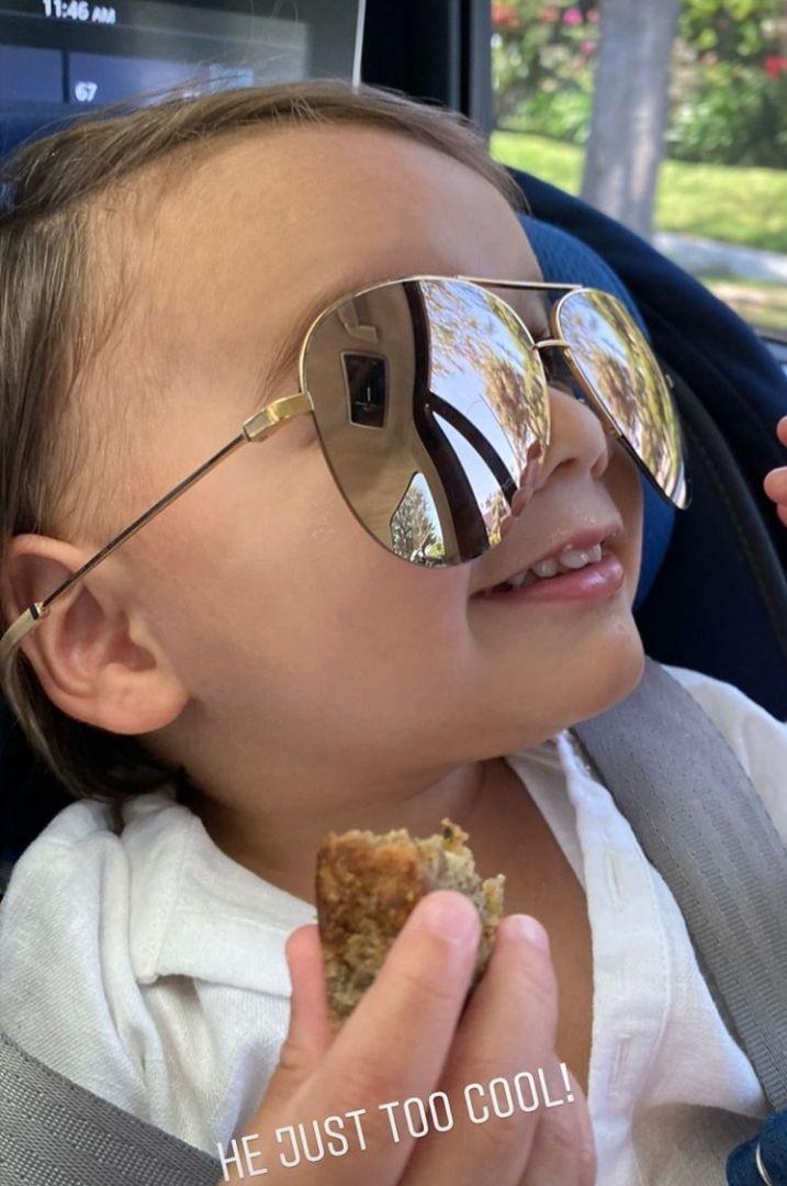 Хорошенький, как и мама: Ева Лонгория умилила сеть красотой подросшего сына