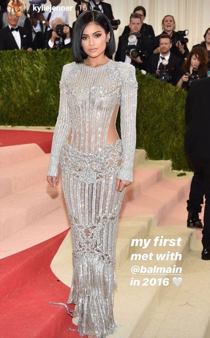 Спокуслива тенісистка: Кайлі Дженнер захопила бездоганною фігурою в спортивному образі