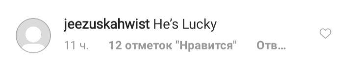 Услада для глаз: Эмили Ратаковски покорила сеть стройной фигурой на горячих фото из своей спальни