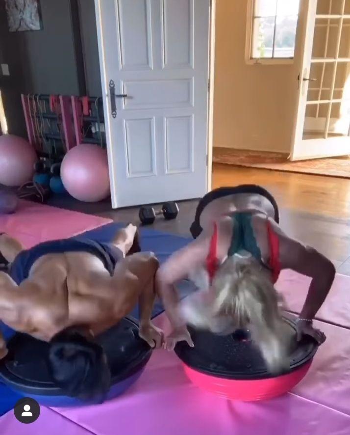 Горячая фитнес-парочка: Бритни Спирс и Сэм Асгари похвастались спортивными телами в соблазнительных нарядах