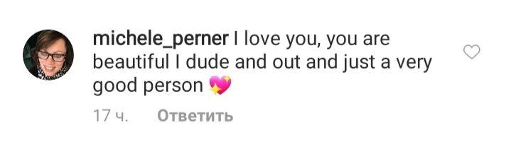 Неймовірно приваблива: 57-річна Демі Мур у зухвалому комбінезоні похвалилася стрункими ніжками