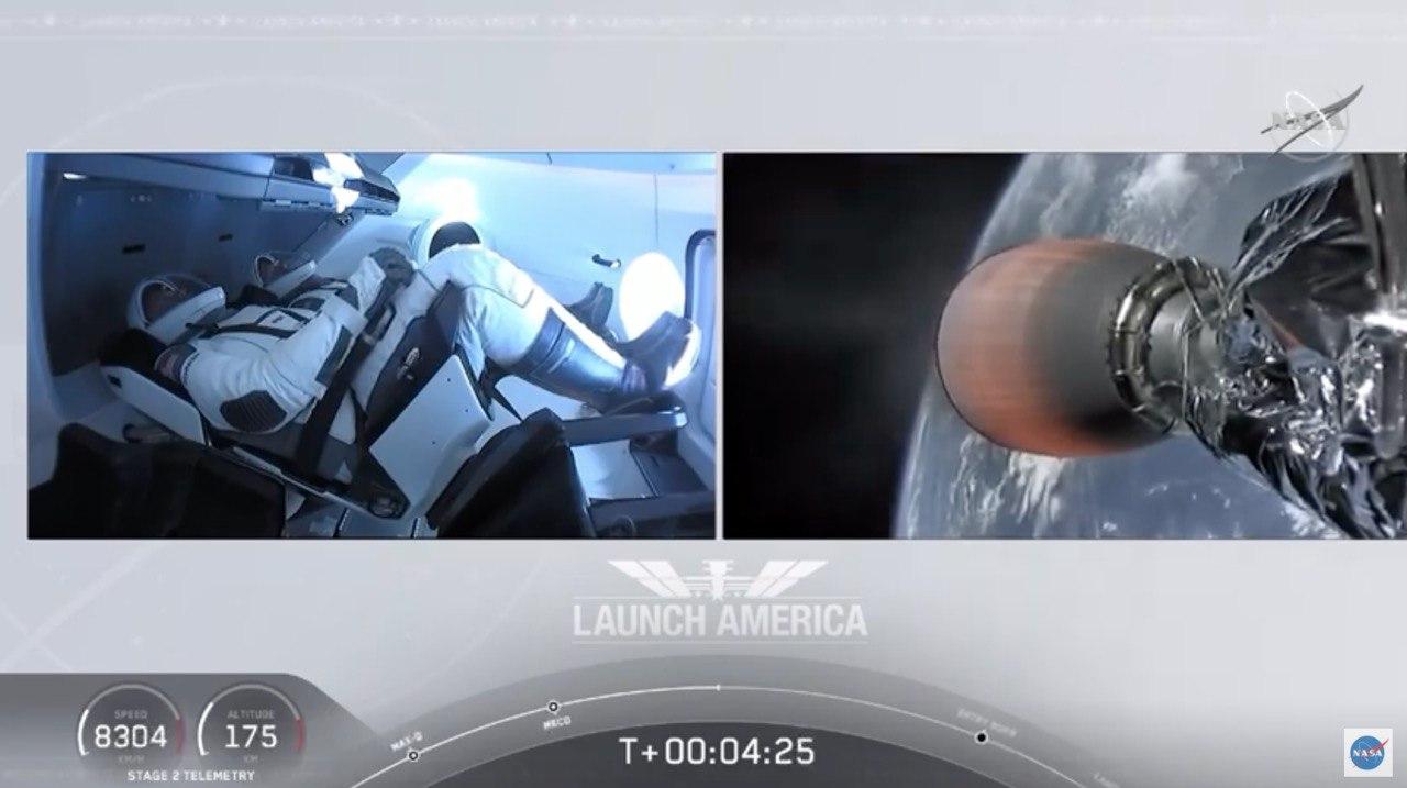 Победа здравого смысла: сеть &quot;взорвалась&quot; мемами, как Маск утер нос &quot;Роскосмосу&quot;