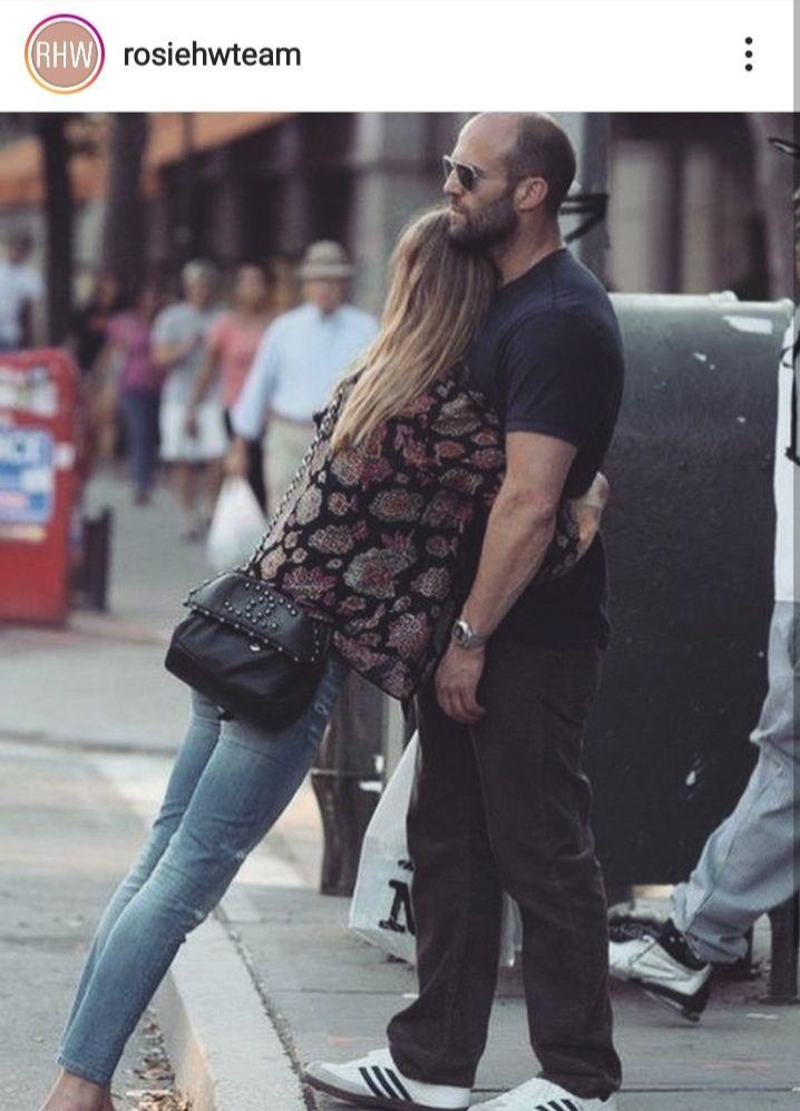 Идеальная пара: Роузи Хантингтон-Уайтли растрогала редкими архивными фото с Джейсоном Стетхэмом