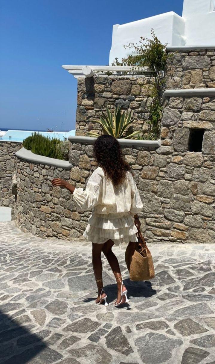 Эти формы! Тина Кунаки восхитила идеальной фигурой в бикини