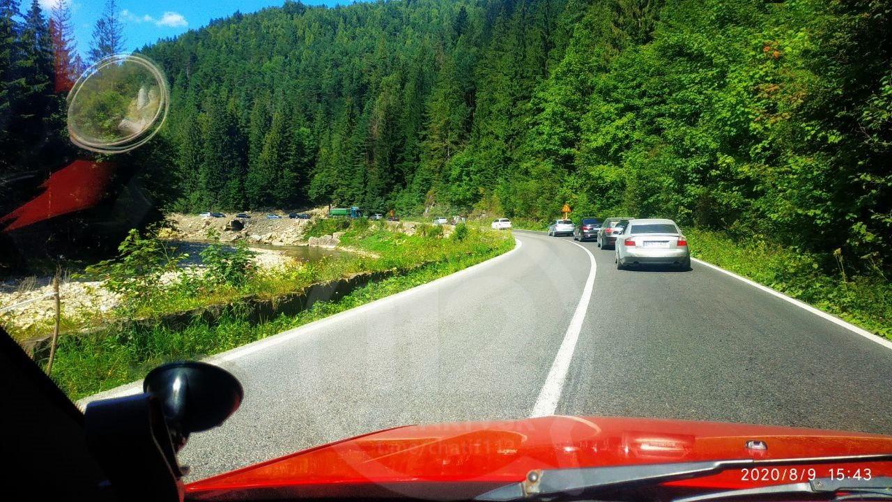 Туристам важко дістатися до Буковеля: на в'їзді в Яремче кілометрові пробки