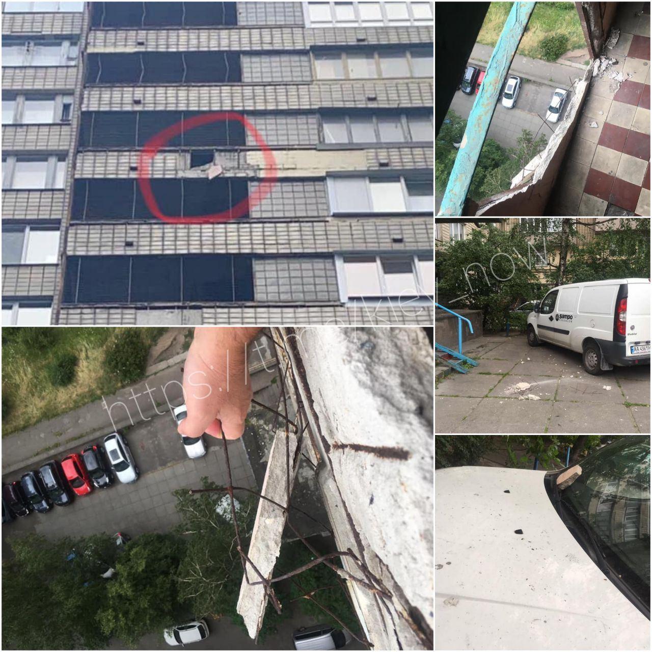 В центре Киева балкон обрушился на авто: фото инцидента