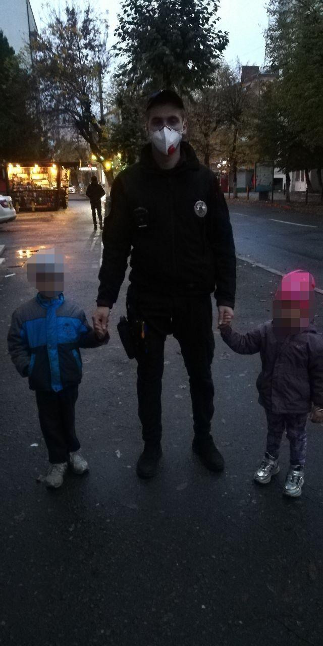 Были голодные и просили помощи: в Ивано-Франковске мать заперла детей в квартире и исчезла