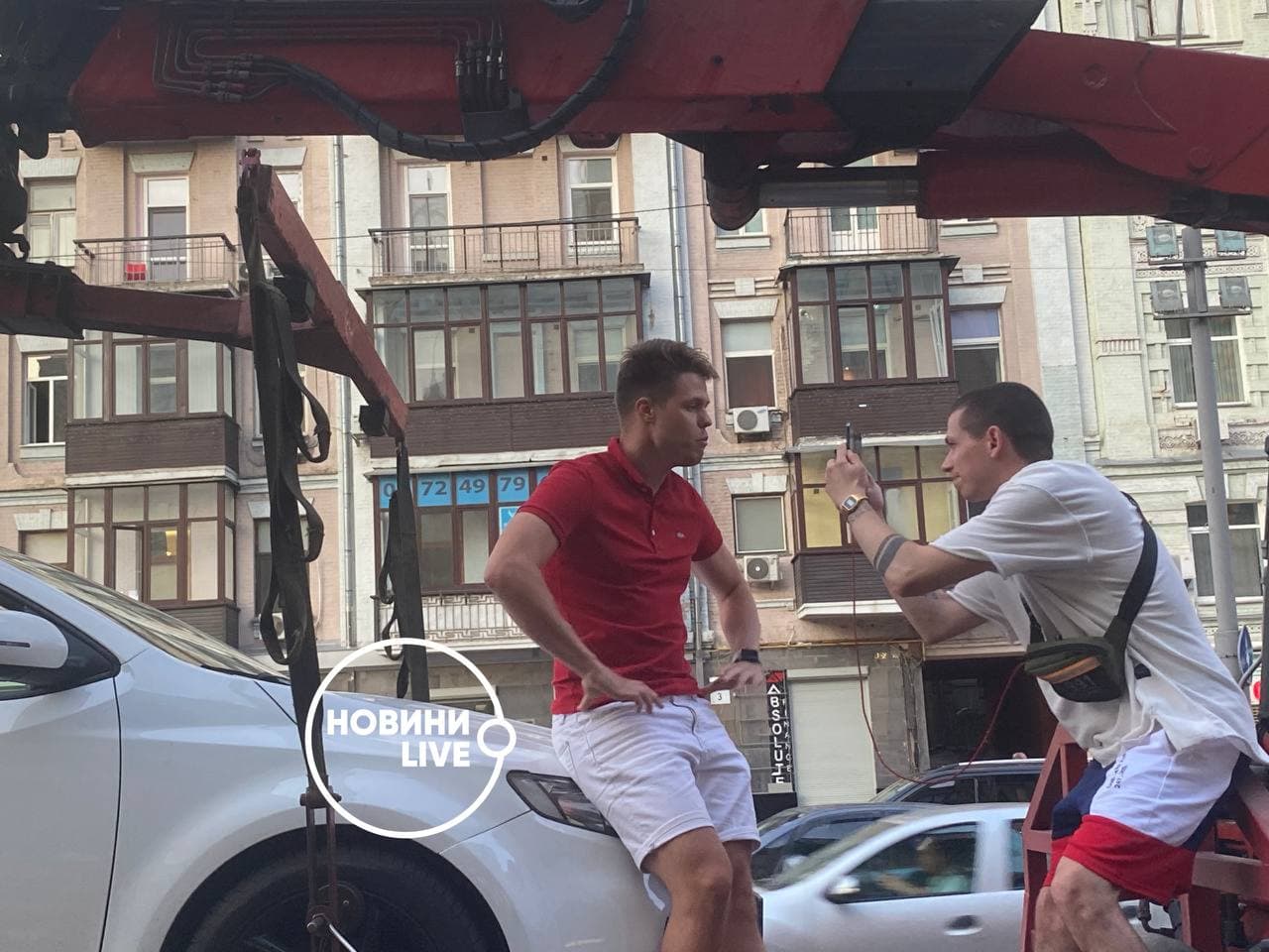 Известный блогер устроил &quot;цирк&quot; в центре Киева из-за нарушения ПДД (видео)