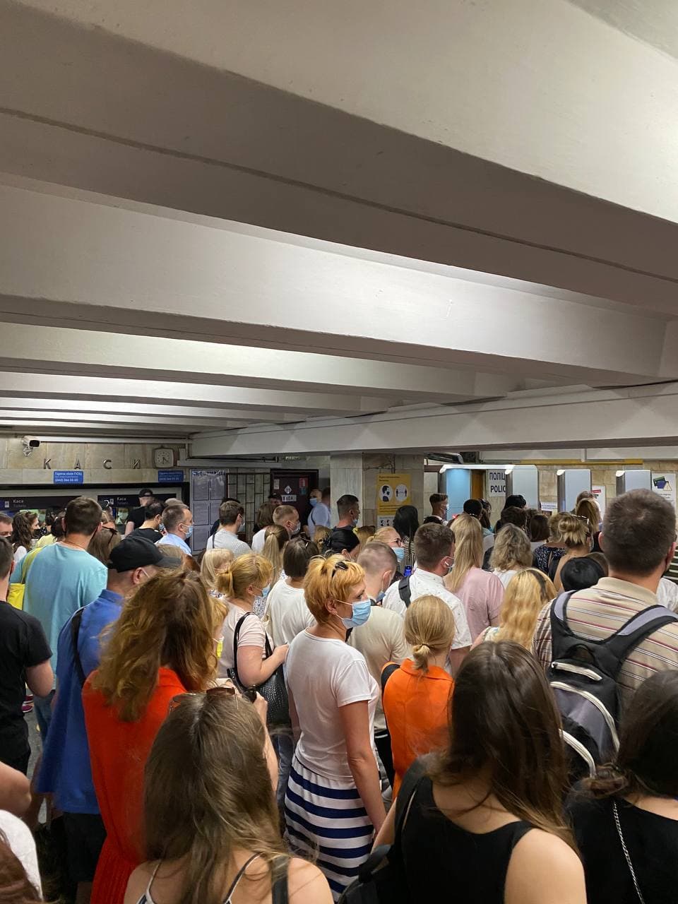 У метро Києва утворився колапс: про дистанцію не чули