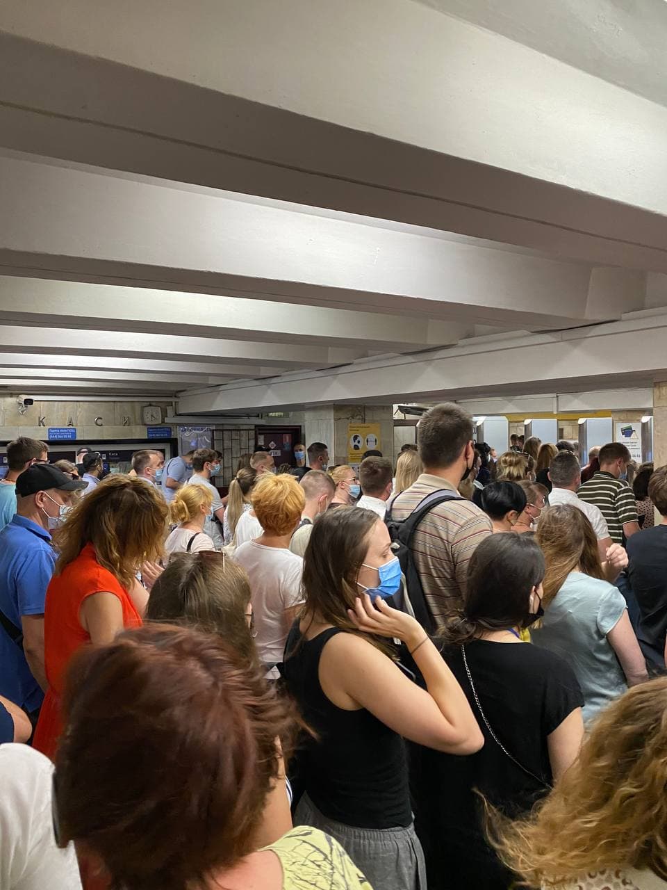 У метро Києва утворився колапс: про дистанцію не чули