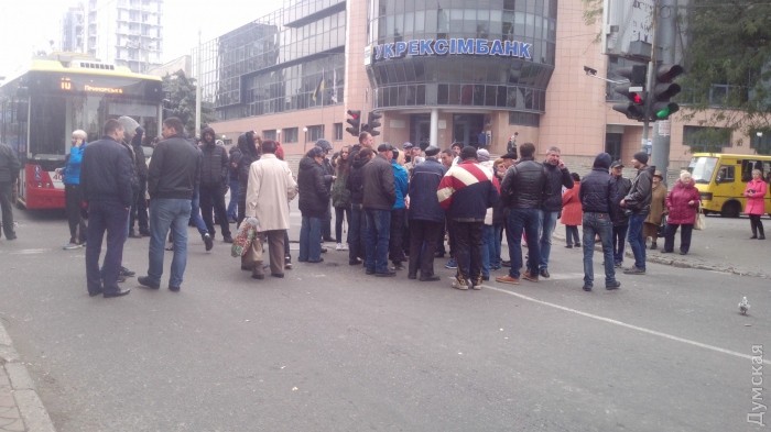 В Одесі перекривали вулиці через відсутність електропостачання