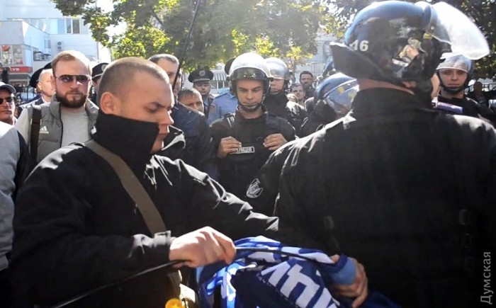 В Одесі під Апеляційним судом сталася бійка