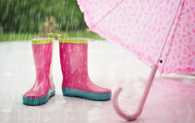 Дощі і зливи: яким областям не пощастить з погодою